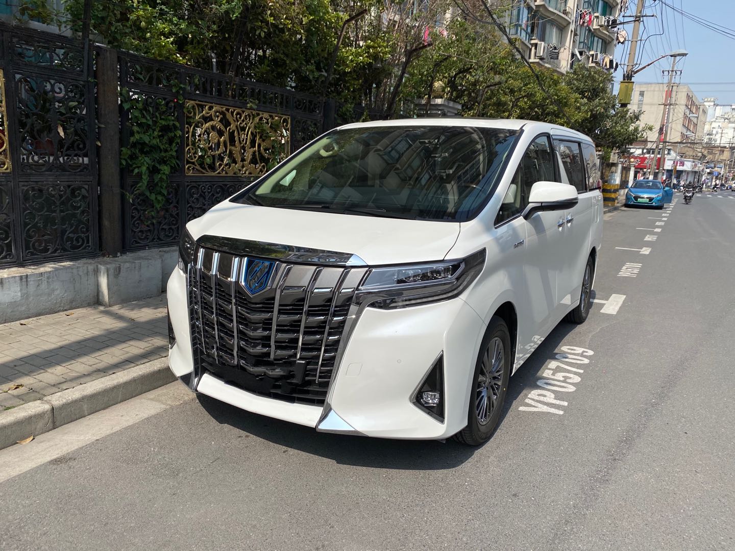 企業(yè)班車租賃時(shí)要注意什么？班車租賃注意事項(xiàng)
